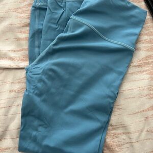 Light Blue Wunder Train Lululemon leggings 25" sz 8